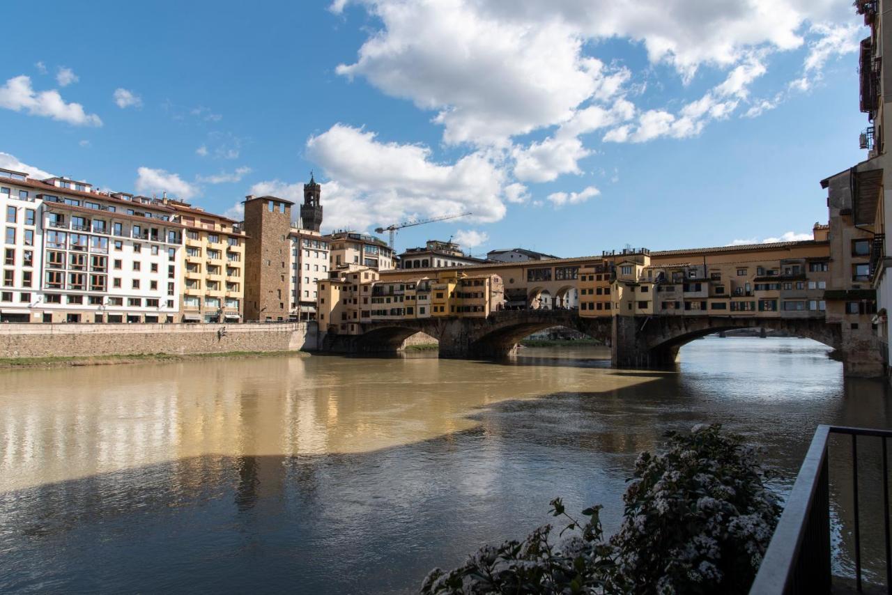 Ponte Vecchio Luxury And Stylish Apartment ฟลอเรนซ์ ภายนอก รูปภาพ
