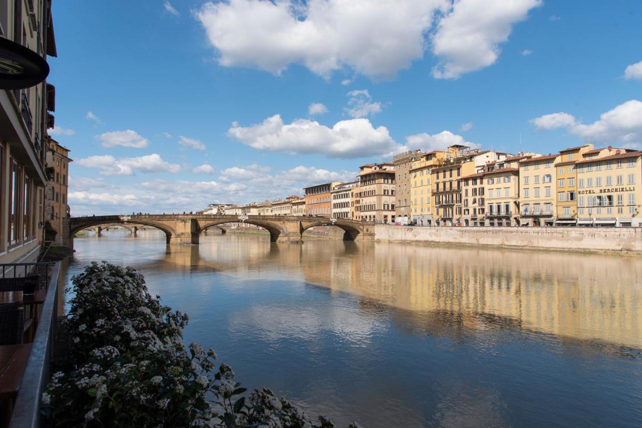 Ponte Vecchio Luxury And Stylish Apartment ฟลอเรนซ์ ภายนอก รูปภาพ
